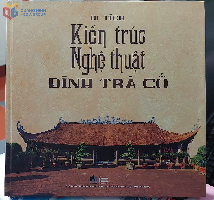 Trang bìa cuốn sách.