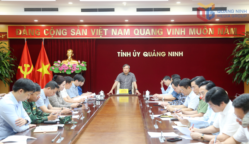 Quang cảnh cuộc họp.