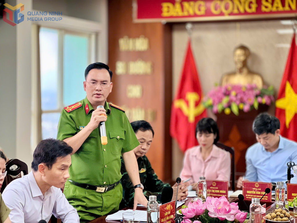 Thượng tá Cù Quốc Thắng, Phó Giám đốc Công an tỉnh thông tin về công tác xác minh danh tính những người gặp nạn.