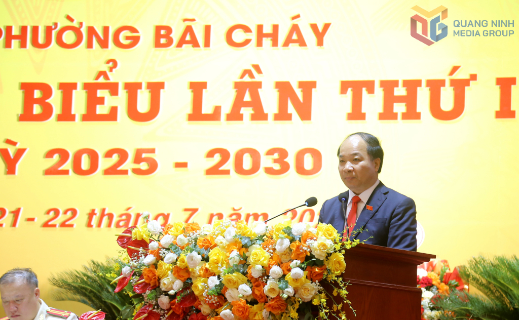 Đồng chí Nguyễn Hoàng Quý, Bí thư Đảng ủy, Chủ tịch HĐND phường Bãi Cháy phát biểu bế mạc Đại hội.