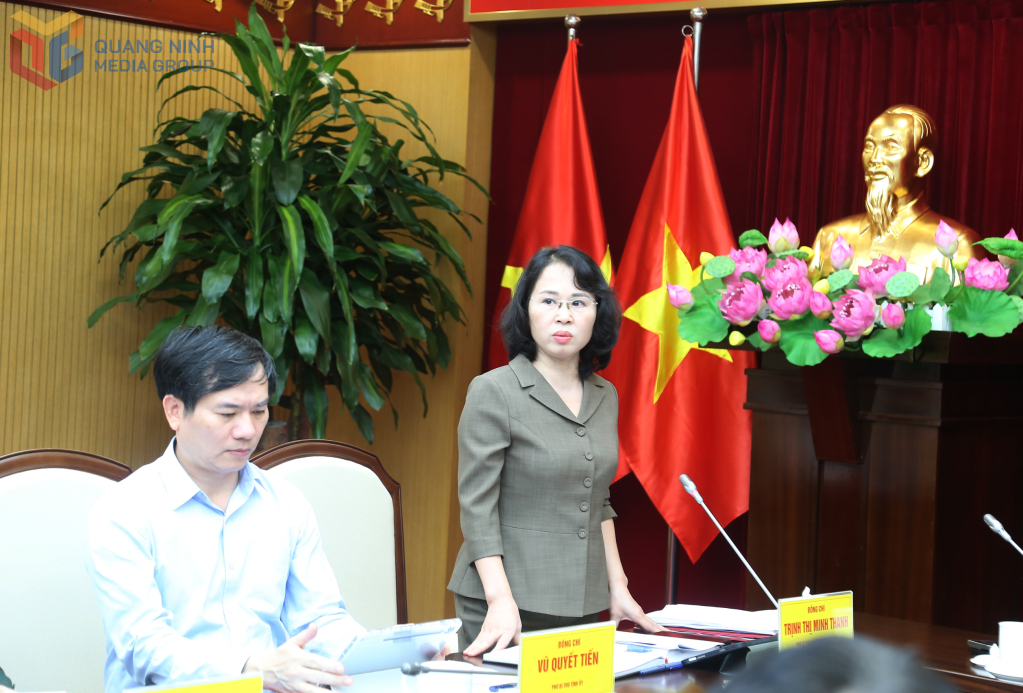 Đồng chí Trịnh Thị Minh Thanh, Phó Bí thư Thường trực Tỉnh ủy, Chủ tịch HĐND tỉnh, phát biểu tại cuộc họp.