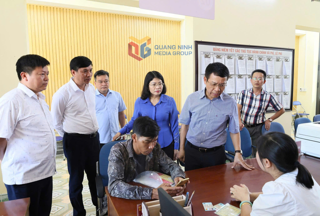 đồng chí Nguyễn Hồng Dương, Ủy viên Ban Thường vụ Tỉnh ủy, Trưởng Ban Tuyên giáo và Dân vận Tỉnh ủy,