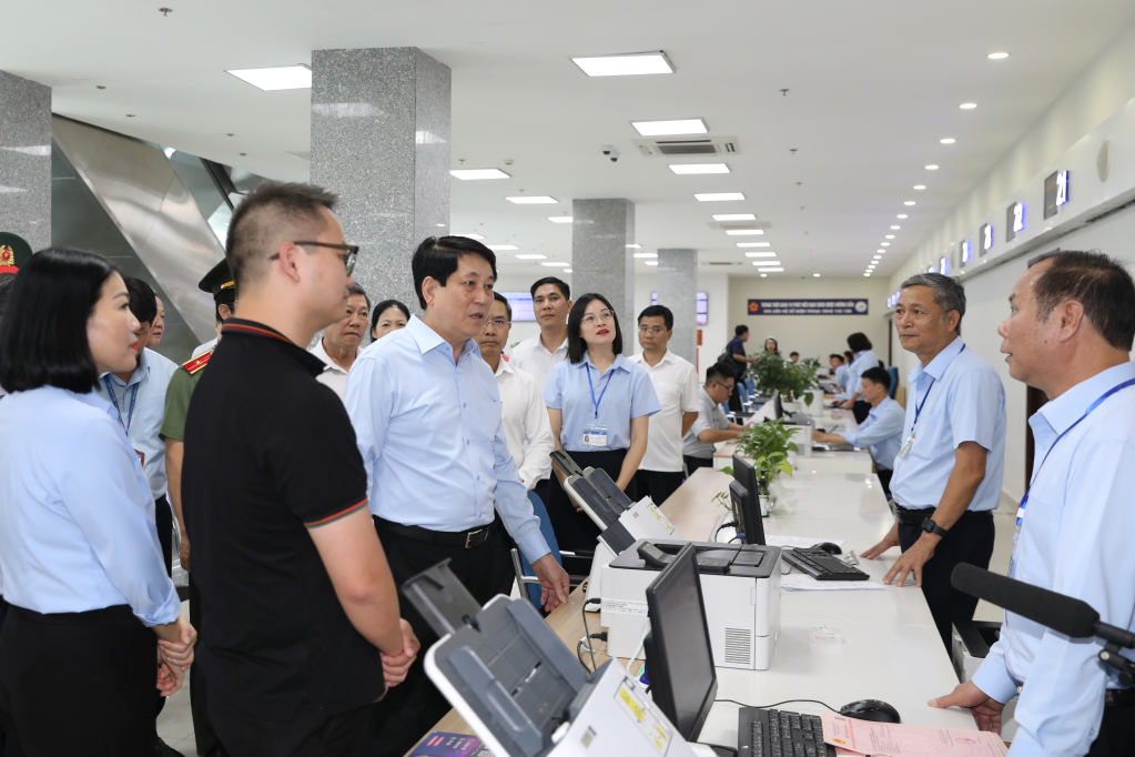 Ảnh với chú thích
