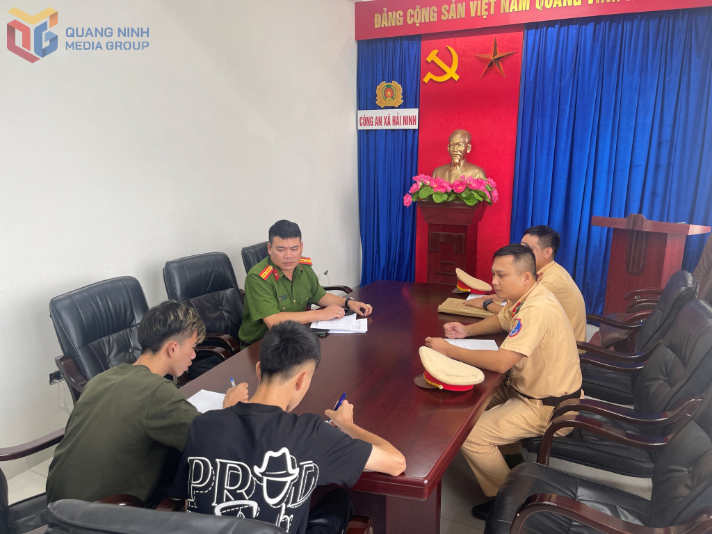 Phòng CSGT (Công an tỉnh) đã phối hợp với Công an các xã, phường, đặc khu mở hồ sơ quản lý hàng chục trường hợp thanh thiếu niên vi phạm TTATGT nhiều lần, tăng cường quản lý, giáo dục, răn đe từ cơ sở.
