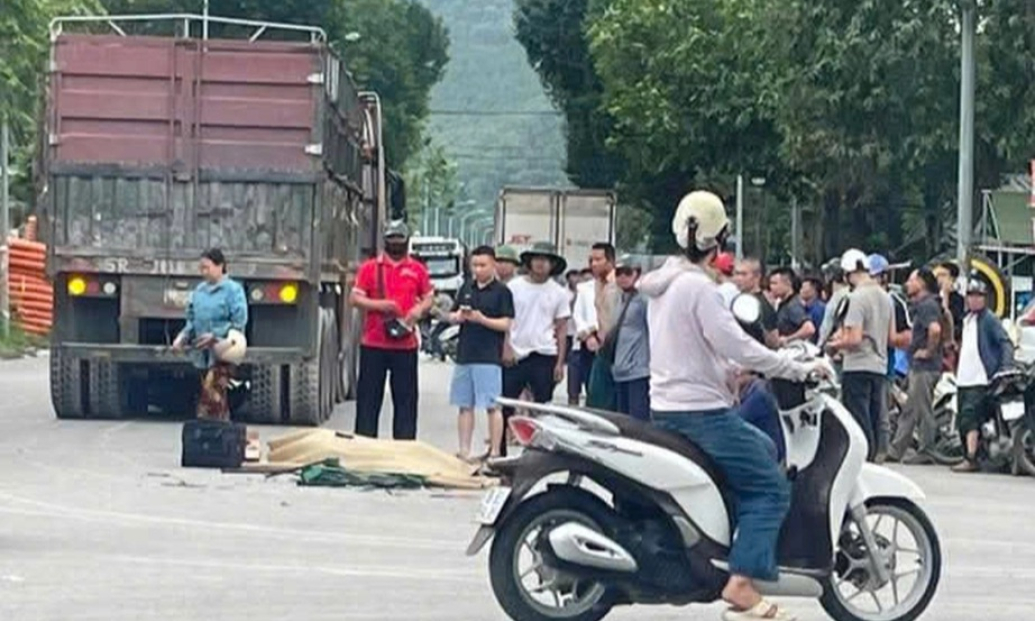 Nam thanh niên bị xe đầu kéo cuốn vào gầm tử vong