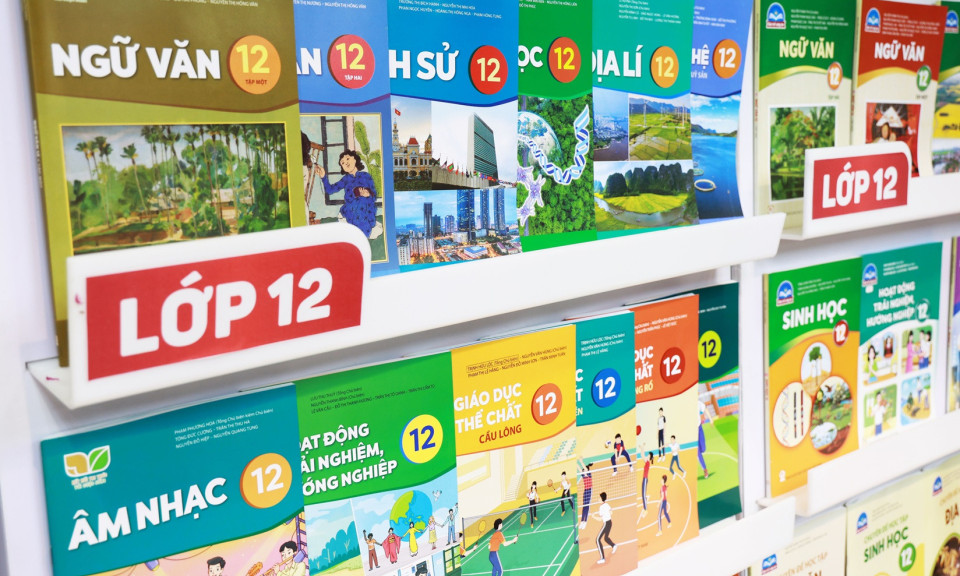 Đang rà soát để sửa sách giáo khoa sau sáp nhập tỉnh, thành từ 1/7