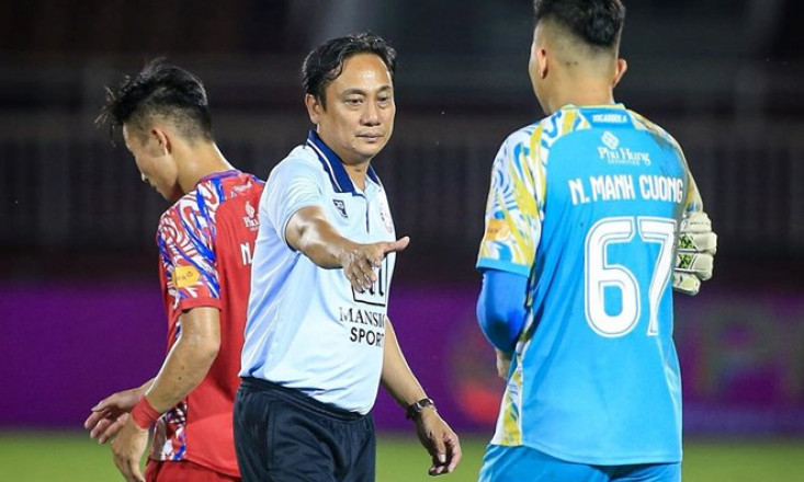 Huấn luyện viên Phùng Thanh Phương chia tay đội TPHCM