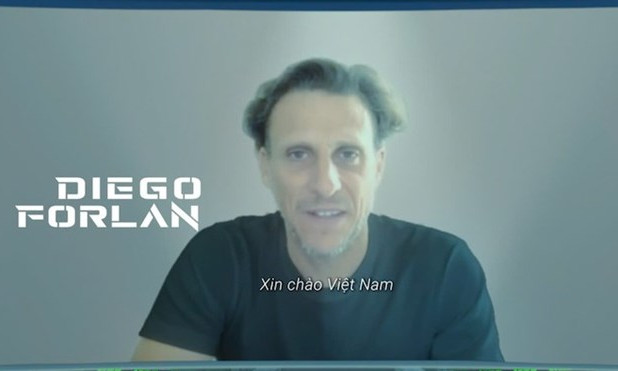 Diego Forlan sắp đến Việt Nam