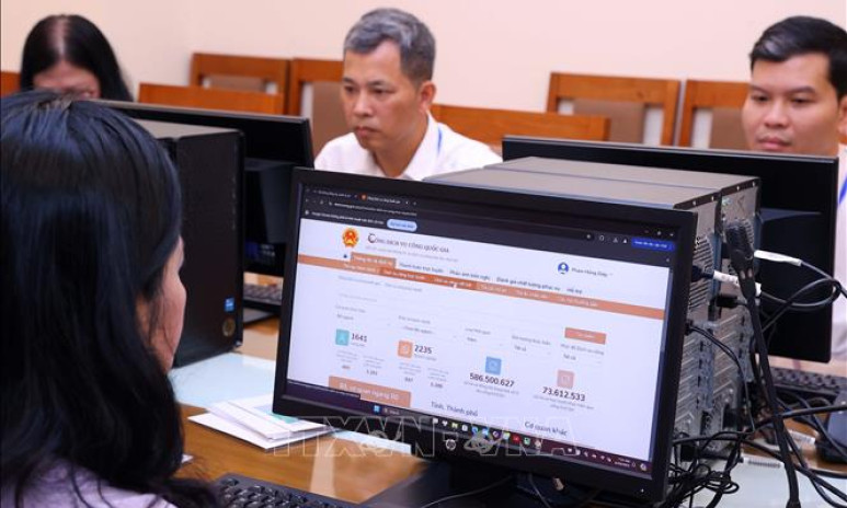 Người làm công tác chuyên trách về chuyển đổi số được hỗ trợ 5 triệu đồng/tháng 