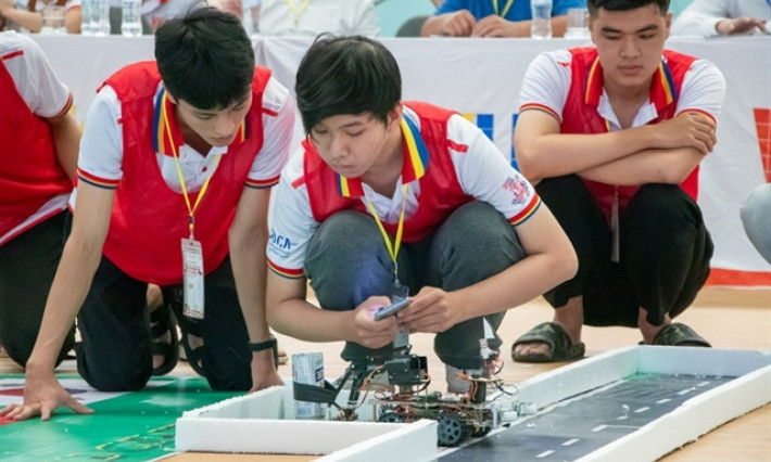 More actions urged to be taken to have 50,000 AI, semiconductor workers