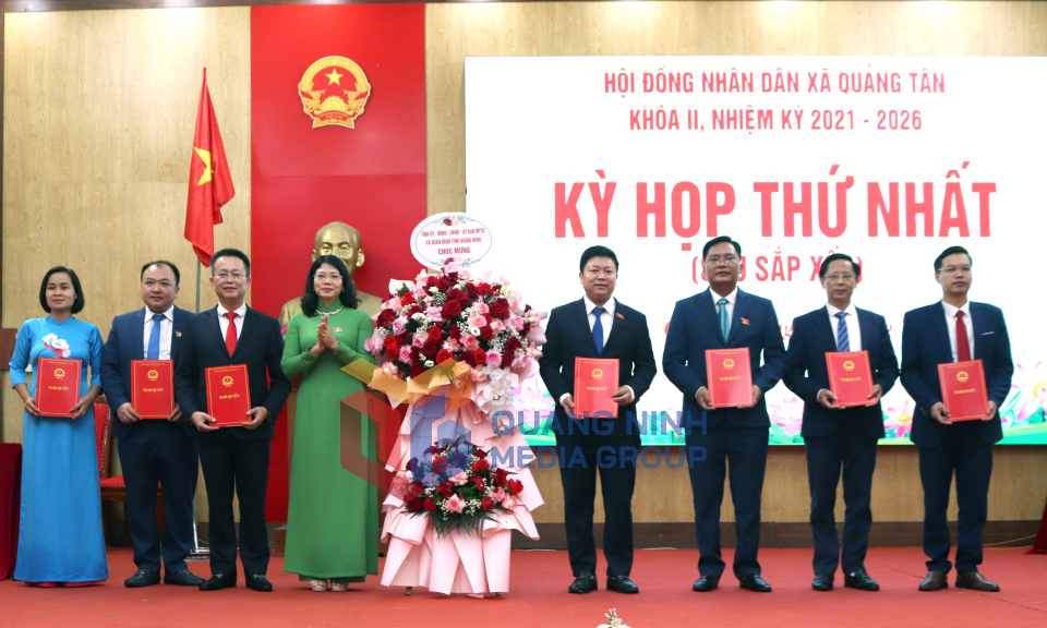 Kỳ họp thứ nhất HĐND xã Quảng Tân, nhiệm kỳ 2021-2026, tháng 7-2025