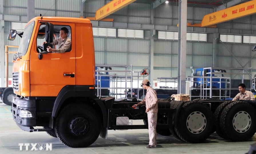 Bảng giá tính lệ phí trước bạ điều chỉnh, bổ sung đối với ôtô, xe máy