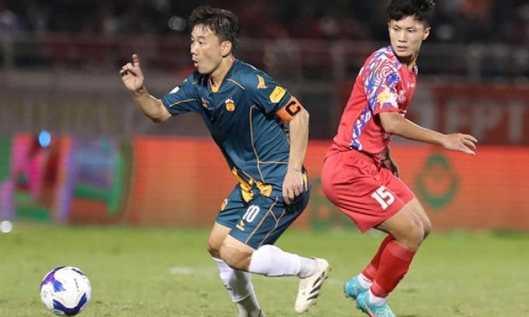 Hai bức tranh đối lập trên thị trường chuyển nhượng V.League