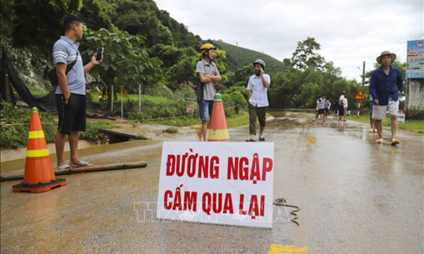 Thời tiết ngày 7/7: Bão số 2 ra khỏi Biển Đông, cảnh báo lũ quét và sạt lở đất