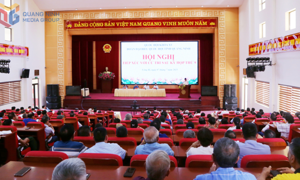 Phó Chủ tịch Quốc hội Vũ Hồng Thanh tiếp xúc cử tri sau Kỳ họp thứ 9, Quốc hội khóa XV