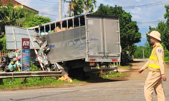 Tai nạn giao thông liên hoàn trên đường Hồ Chí Minh ở tỉnh Quảng Trị