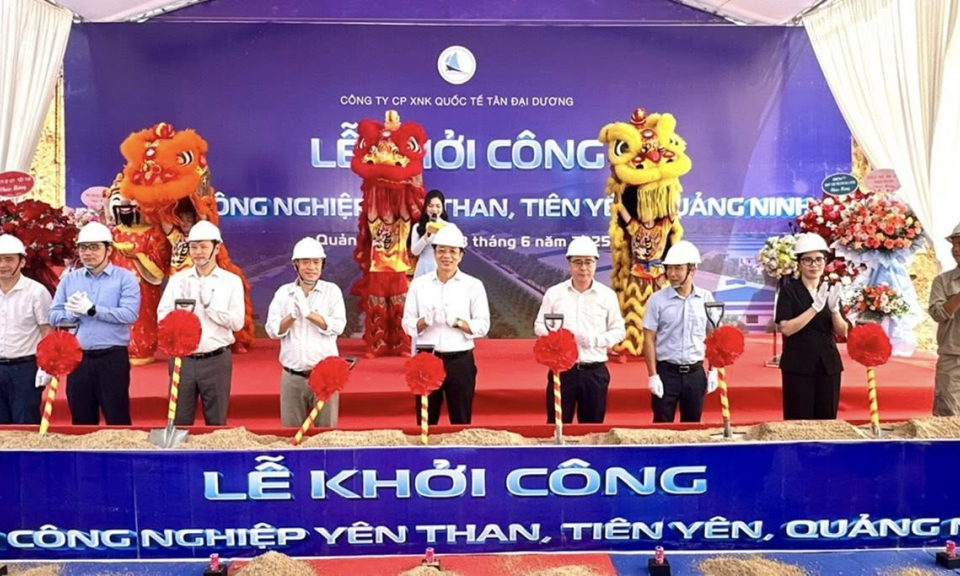 Công nghiệp tiếp tục là động lực chính trong tăng trưởng kinh tế