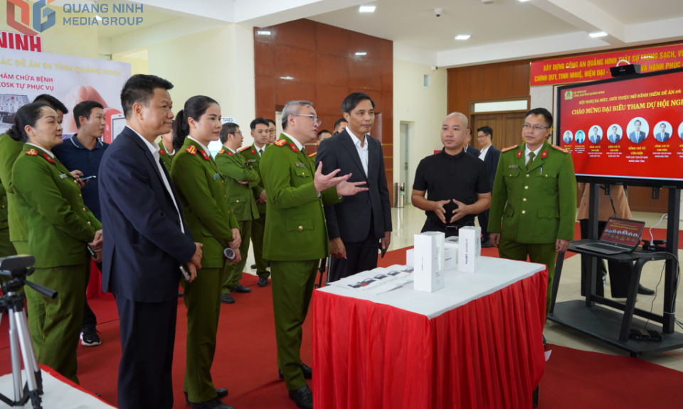 Công an tỉnh Quảng Ninh hoàn thành 99,92% hồ sơ thủ tục hành chính qua dịch vụ công trực tuyến