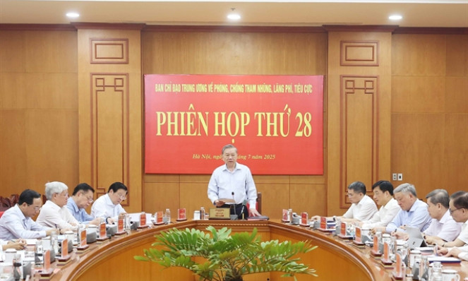 Party chief Tô Lâm urges prompt detection, strict handling of violations related to administrative restructuring