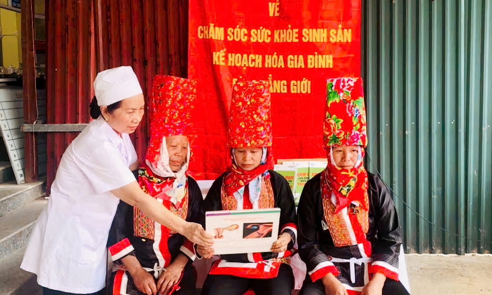 Hội KHHGĐ tỉnh: Nâng cao chất lượng dịch vụ, truyền thông