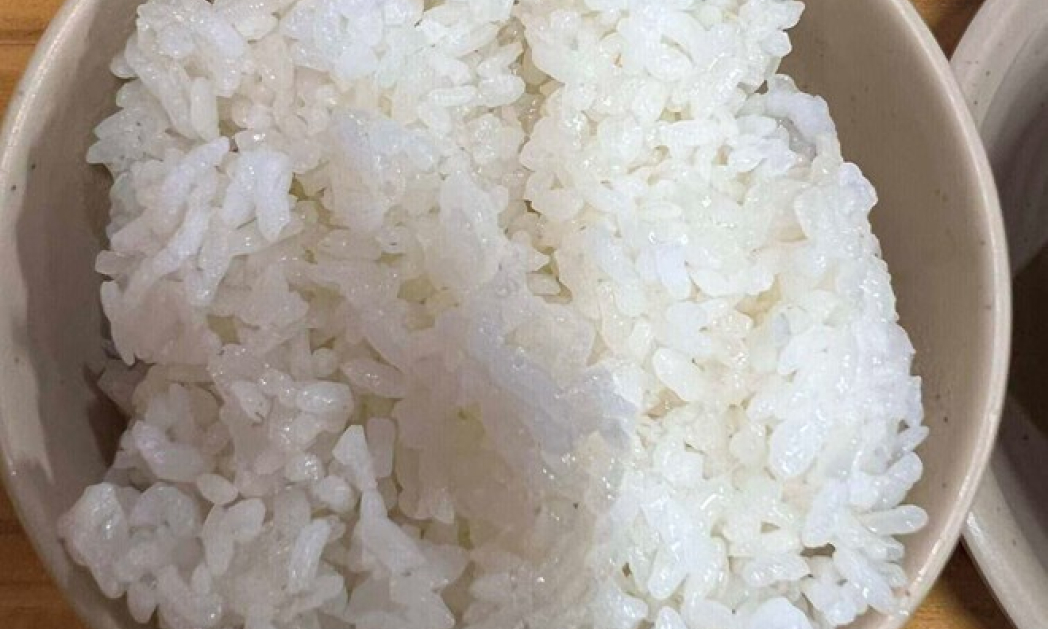Mách bạn cách ăn cơm vào bữa tối để cải thiện giấc ngủ
