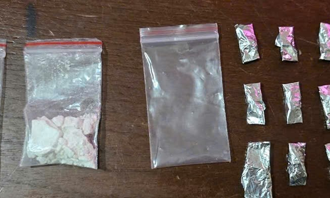 Khởi tố 3 đối tượng về hành vi mua bán trái phép chất ma túy