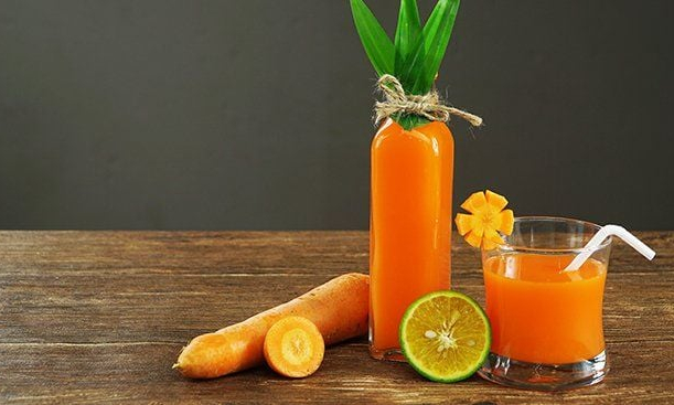 Uống nhiều nước ép cà rốt, coi chừng vàng da, ngộ độc