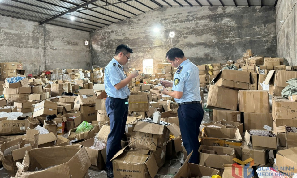 Phát hiện kho hàng lậu vận hành bằng phần mềm nước ngoài, kết nối TikTok