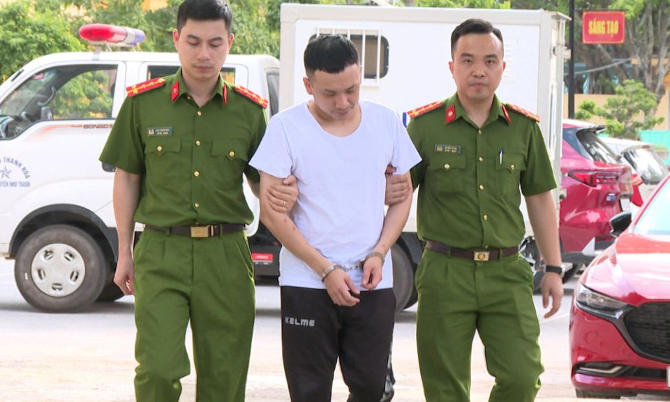 Bắt giam con nuôi của trùm giang hồ Tuấn "Thần đèn"