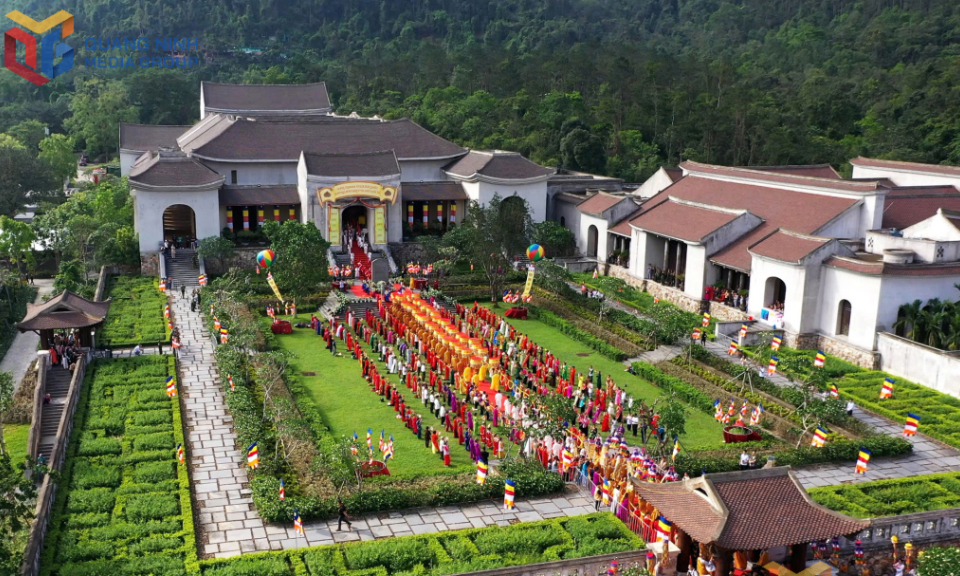 Khai thác “mỏ vàng” di sản đưa du lịch bứt phá