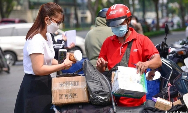 Thu thuế VAT tự động với hàng nhập chuyển phát nhanh dưới 1 triệu đồng