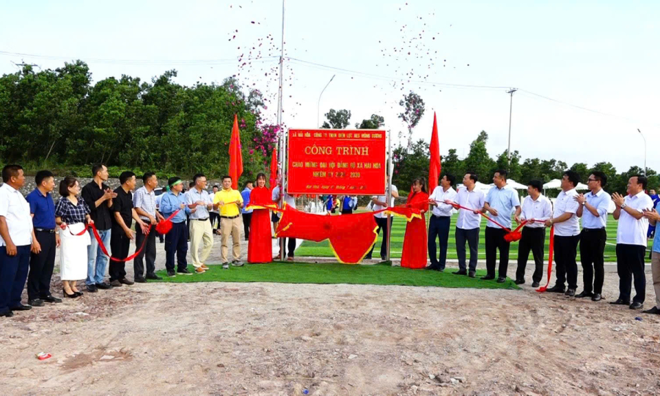 AES Mông Dương nâng cao chất lượng cuộc sống cộng đồng thông qua tài trợ Sân bóng đá tại xã Hải Hòa
