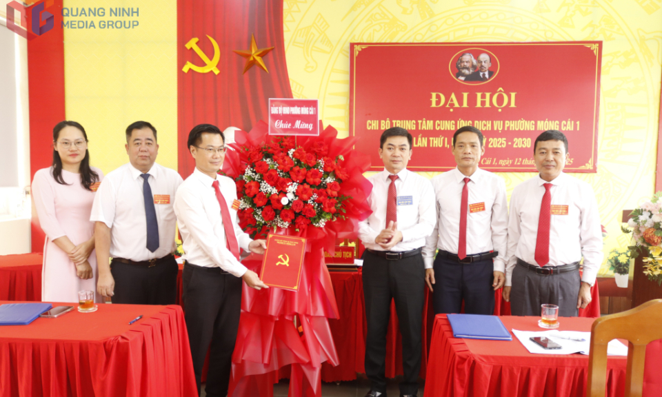 Đại hội Chi bộ Trung tâm cung ứng dịch vụ phường Móng Cái 1 