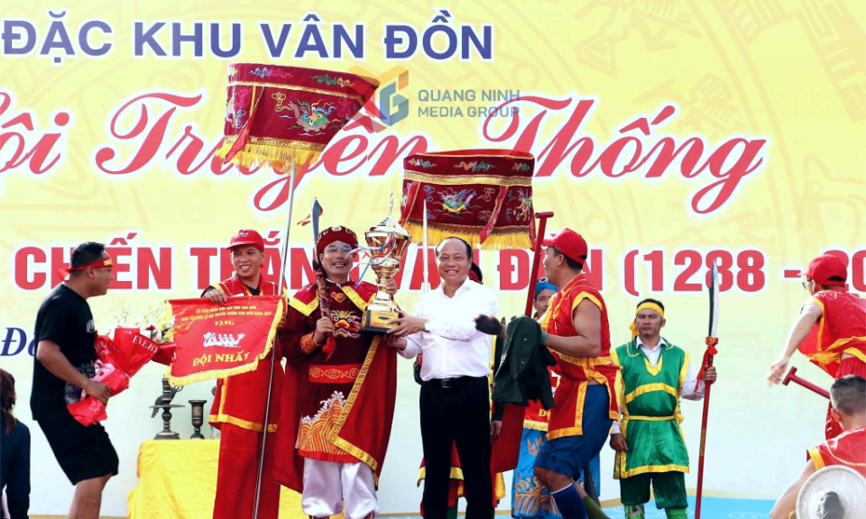Tưng bừng Lễ hội truyền thống Vân Đồn năm 2025