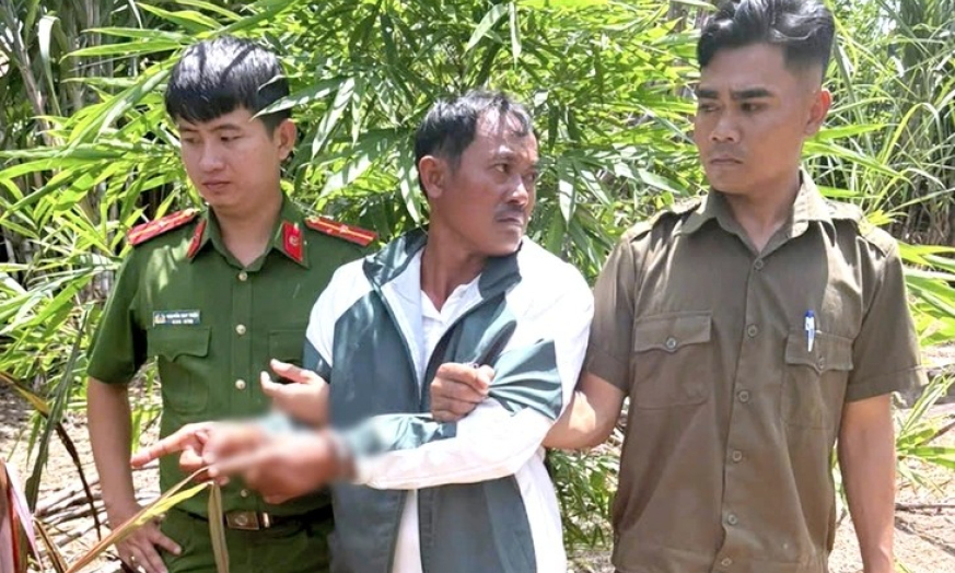 Bắt người chồng bạo lực với vợ, bắn công an bị thương