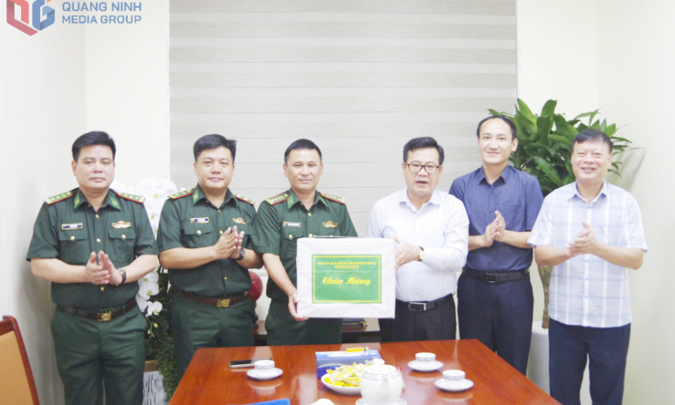 Bộ đội Biên phòng tỉnh Quảng Ninh tặng quà 33 xã, phường, đặc khu biên giới, biển đảo