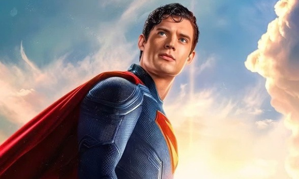 Superman soán ngôi Thế giới khủng long, lọt top 3 phim mở màn ấn tượng nhất 2025