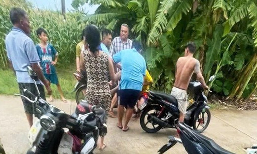 Lội xuống ao cứu bạn, cả 2 học sinh ở Cà Mau cùng tử vong do đuối nước