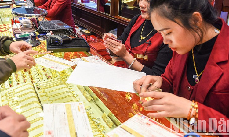 Giá vàng ngày 16/7: Vàng miếng, vàng nhẫn đồng loạt giảm