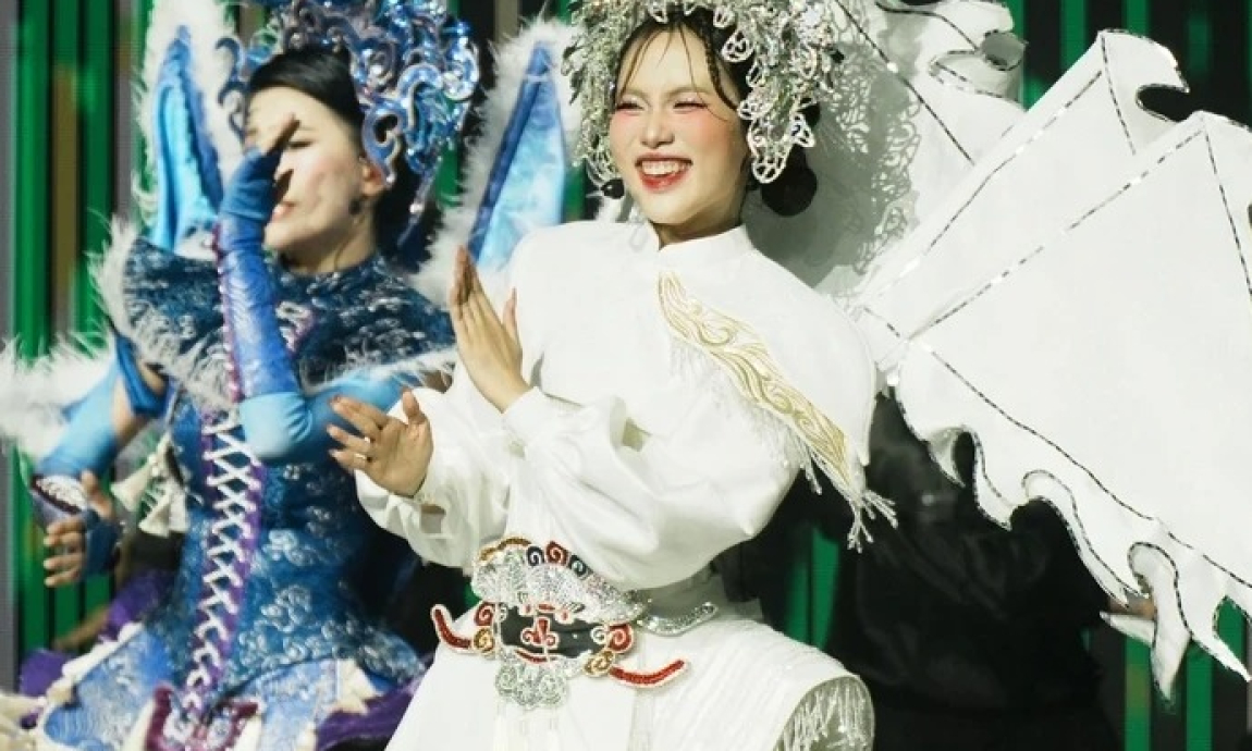 Phương Mỹ Chi và đường văn hóa toàn hảo