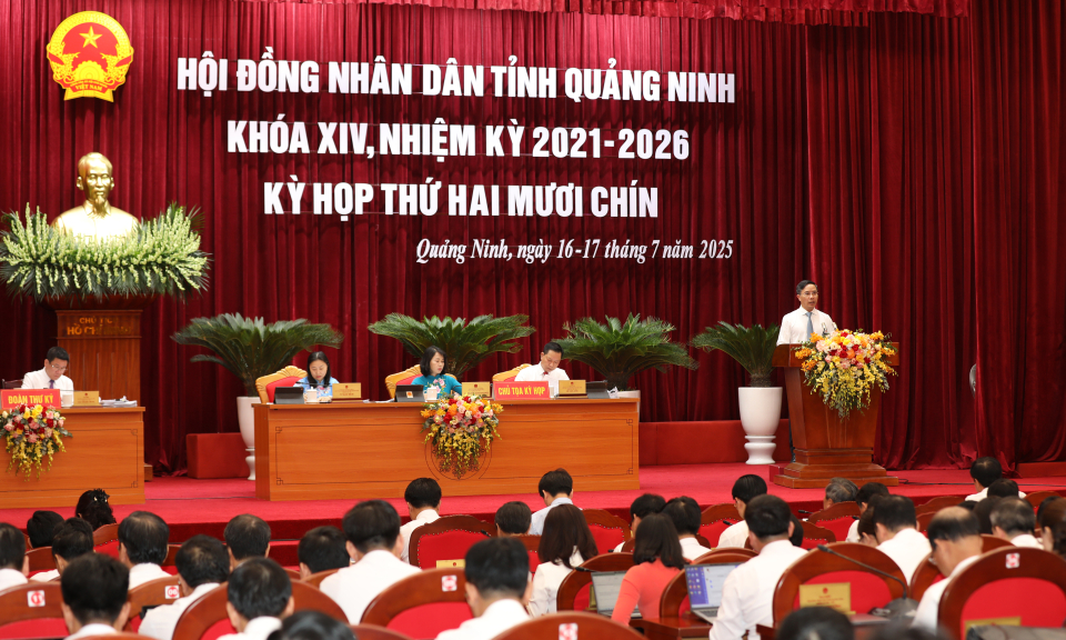 Chủ tịch UBND tỉnh tiếp thu, giải trình, làm rõ một số ý kiến thảo luận tại kỳ họp