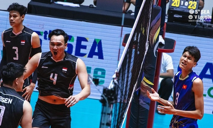 Bóng chuyền nam Việt Nam lập hat-trick thua Indonesia trong năm nay
