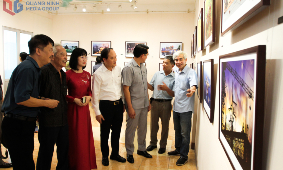 Triển lãm ảnh “Quảng Ninh quê tôi”