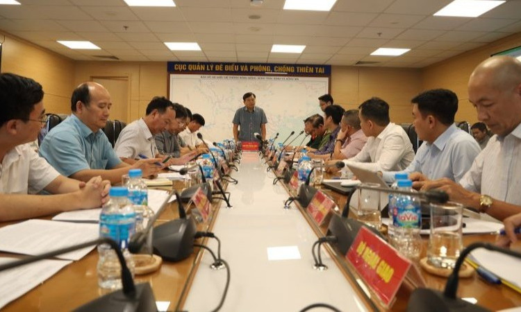 Bão Wipha diễn biến phức tạp, mưa lớn trên diện rộng, kích hoạt ứng phó cấp độ cao