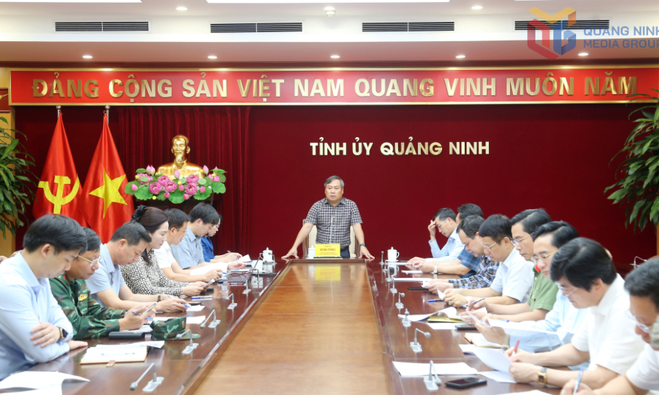 Thường trực Tỉnh ủy họp chỉ đạo khắc phục vụ đắm tàu trên Vịnh Hạ Long