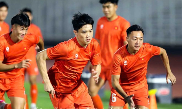 Đình Bắc chấn thương, phải tập riêng trước trận gặp U23 Campuchia