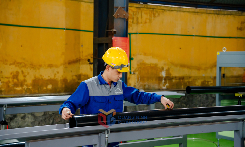 Sản xuất ống, con lăn nhựa UHMWPE