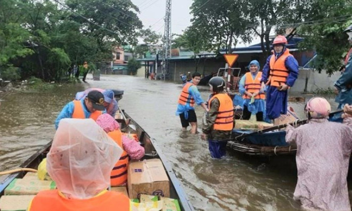 Ăn uống không sạch, bệnh thương hàn dễ gõ cửa mùa mưa lũ