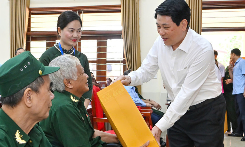 Chủ tịch nước Lương Cường: Chăm lo người có công là nhiệm vụ thường xuyên, lâu dài