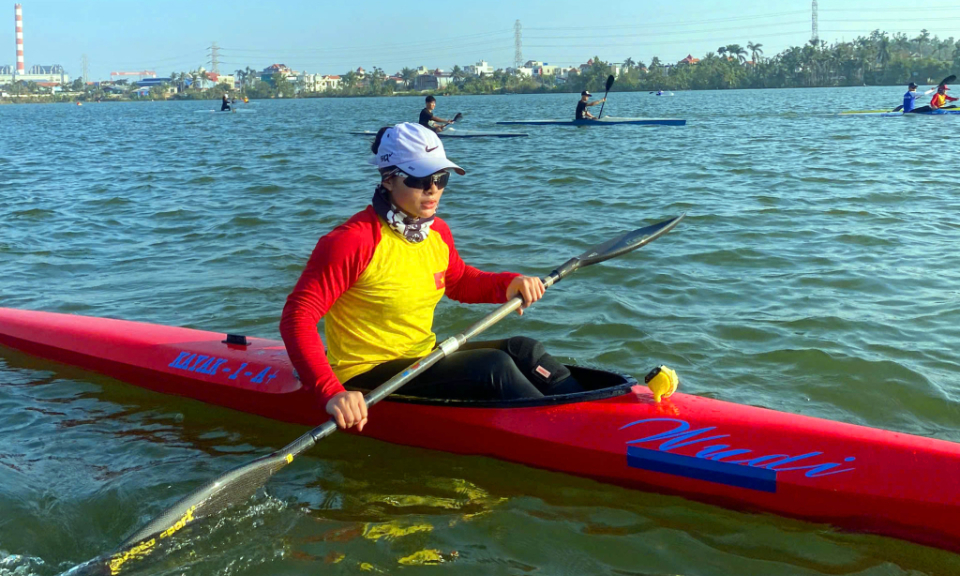 Nhà vô địch Canoe Marathon châu Á và khát vọng "truyền lửa" 